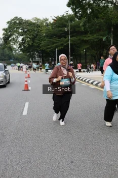 Runner Photo 4303750