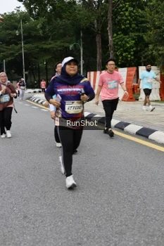 Runner Photo 4303755