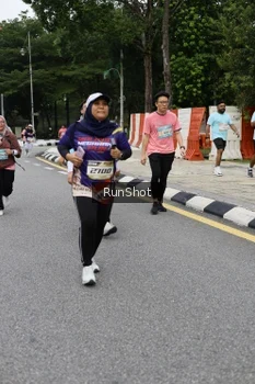 Runner Photo 4303757