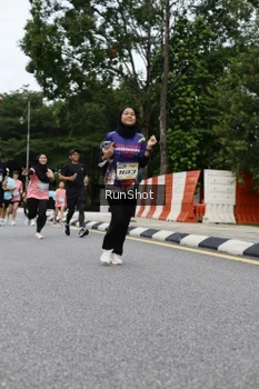 Runner Photo 4303764
