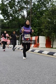 Runner Photo 4303771