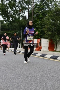 Runner Photo 4303776