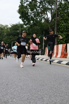 Runner Photo 4303779