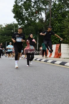 Runner Photo 4303782