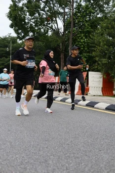 Runner Photo 4303784