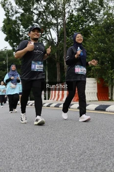 Runner Photo 4303786