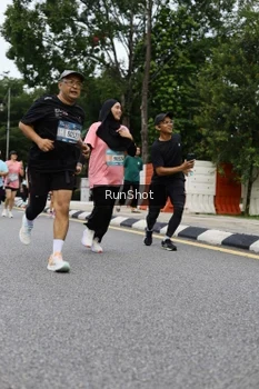 Runner Photo 4303787