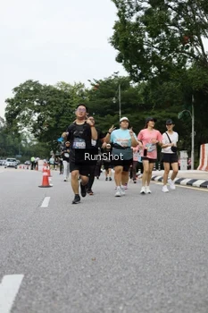 Runner Photo 4303790