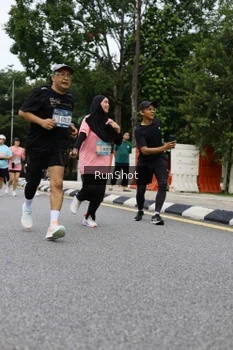 Runner Photo 4303798