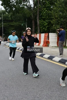 Runner Photo 4303799