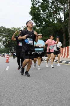 Runner Photo 4303807