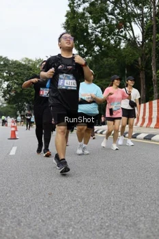 Runner Photo 4303808