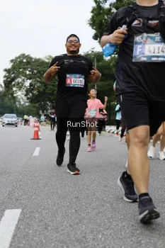 Runner Photo 4303814