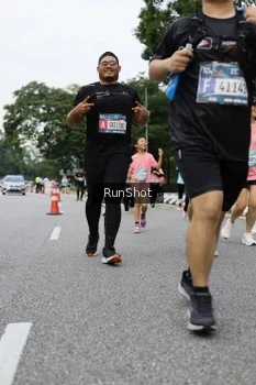 Runner Photo 4303816
