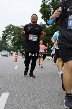Runner Photo 4303818