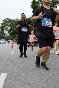 Runner Photo 4303819