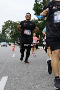Runner Photo 4303822