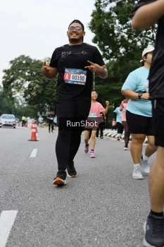Runner Photo 4303823