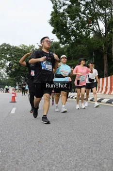 Runner Photo 4303831