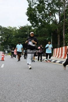 Runner Photo 4303837