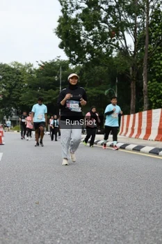 Runner Photo 4303838
