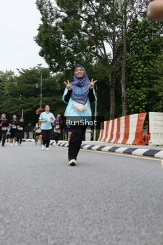 Runner Photo 4303844