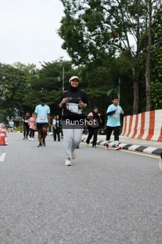 Runner Photo 4303845