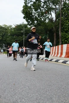 Runner Photo 4303846
