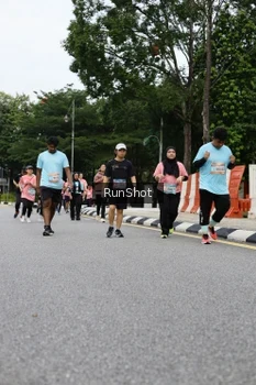 Runner Photo 4303853
