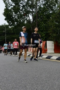 Runner Photo 4303863