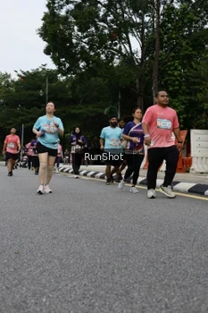 Runner Photo 4303864