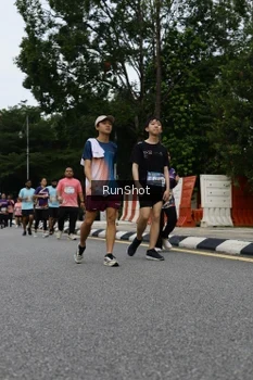 Runner Photo 4303869