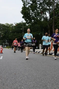 Runner Photo 4303871