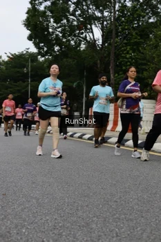 Runner Photo 4303873