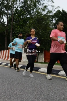 Runner Photo 4303894