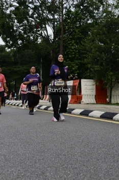 Runner Photo 4303896