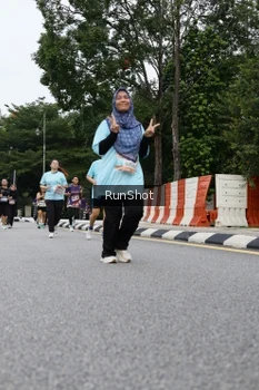 Runner Photo 4303899