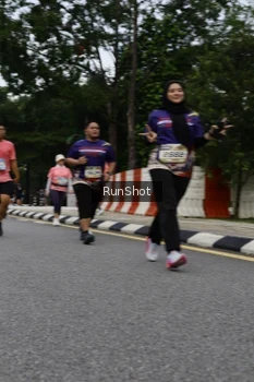 Runner Photo 4303902