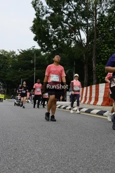 Runner Photo 4303906