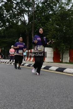 Runner Photo 4303909