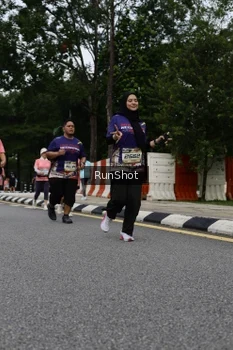 Runner Photo 4303910