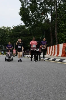 Runner Photo 4303913