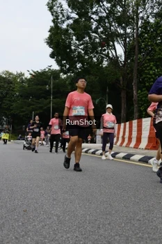 Runner Photo 4303916