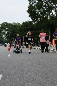 Runner Photo 4303917