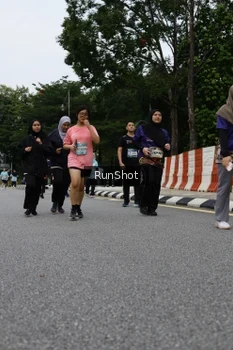 Runner Photo 4303940