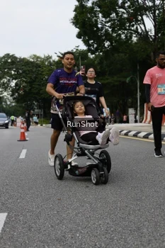 Runner Photo 4303942