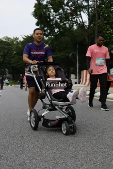 Runner Photo 4303944
