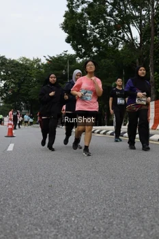 Runner Photo 4303957