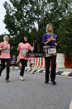 Runner Photo 4303980