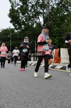 Runner Photo 4303993